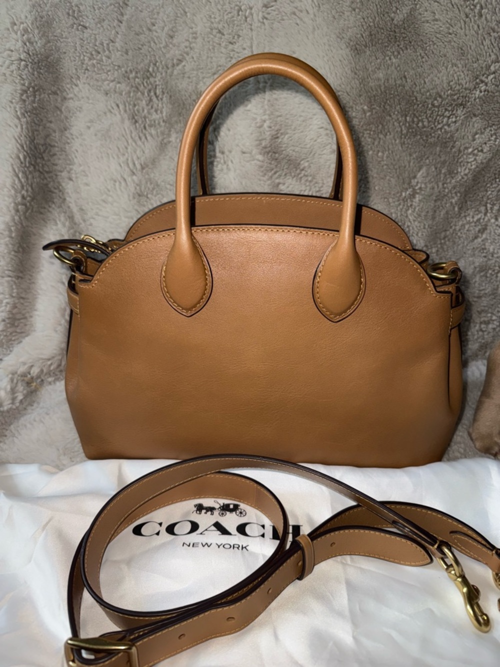 Coach Empire 28 Honey Brown, excellent condition - Picture 6 of 12